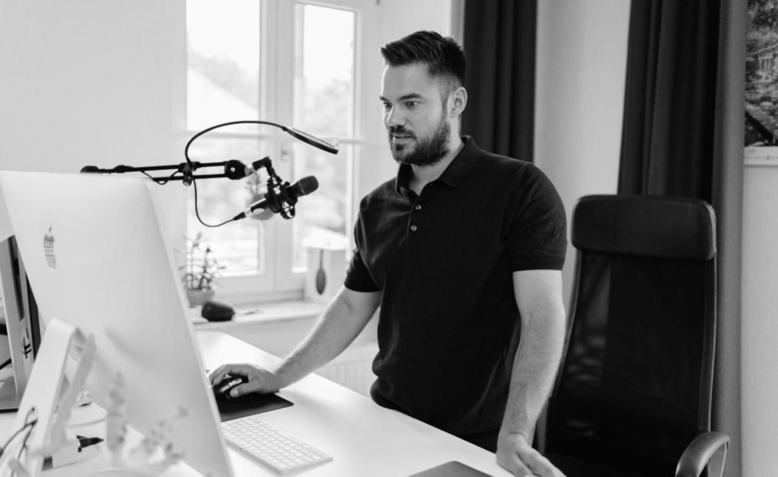 Graphiques financiers et tableaux de données